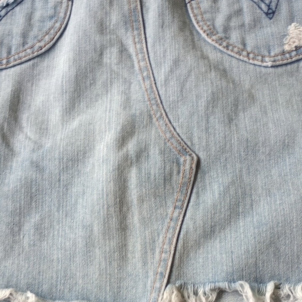 Levi's‎ Denim Mini Skirt with Distressed Accents - Picture 7 of 15
